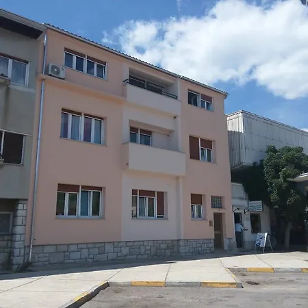 Miraflor, City Center