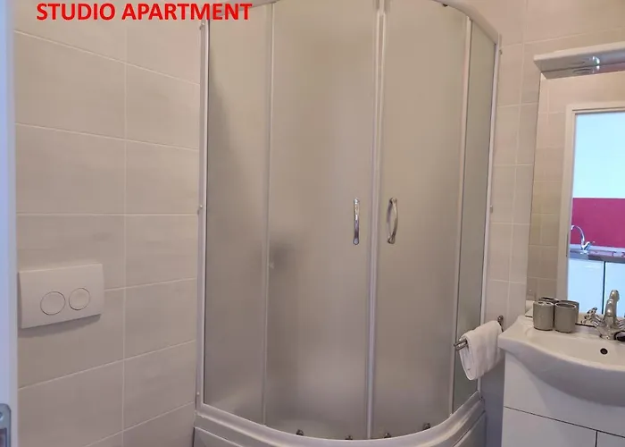 Miraflor, Center Apartman *