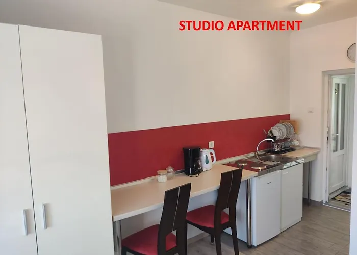 Miraflor, Center * Crikvenica