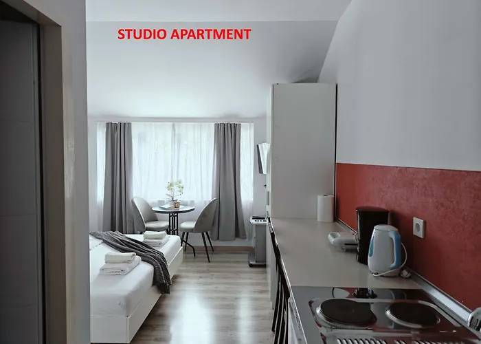 Miraflor, Center Apartman *