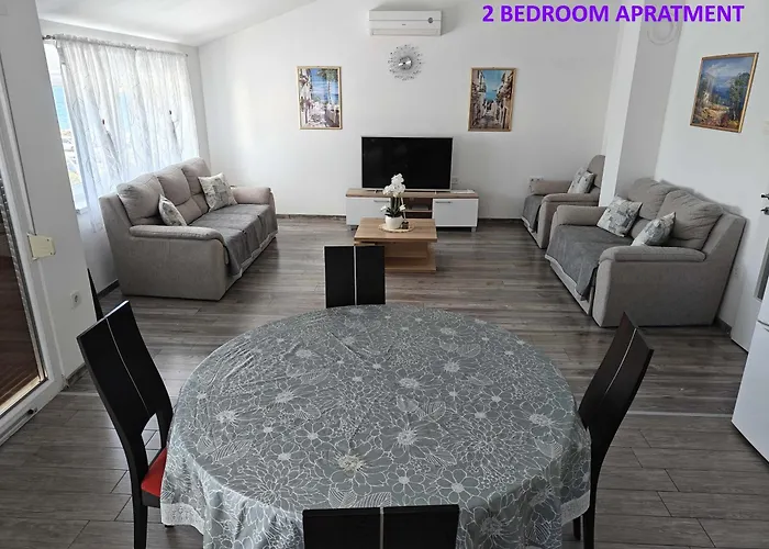 Miraflor, Center Crikvenica