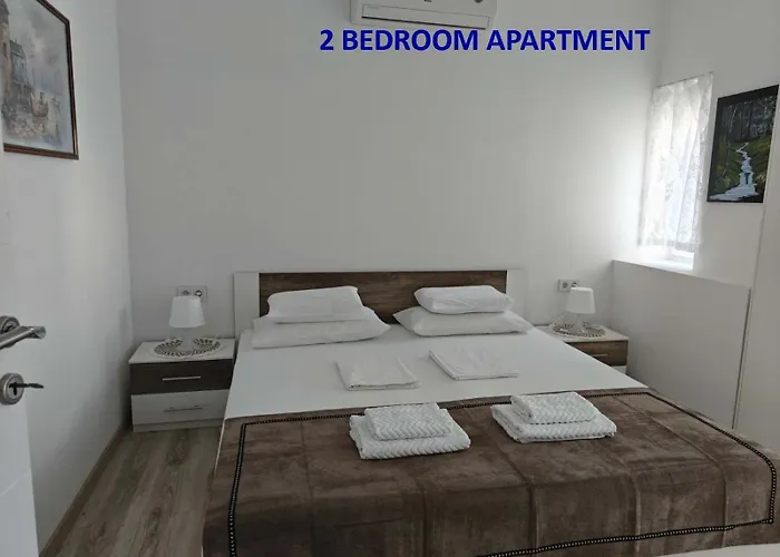 Miraflor, Center Crikvenica